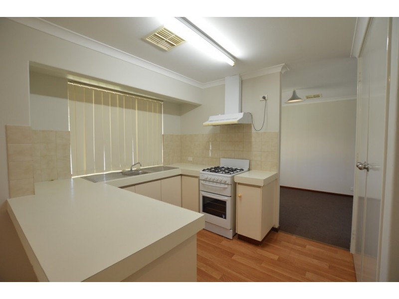 4 Teakdale Close, Safety Bay WA 6169