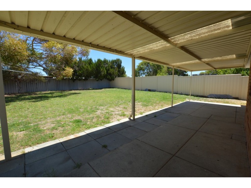 4 Teakdale Close, Safety Bay WA 6169