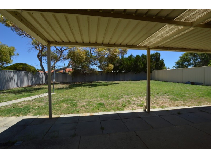 4 Teakdale Close, Safety Bay WA 6169