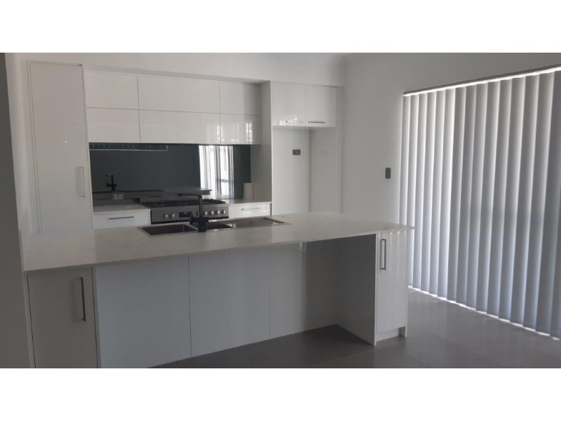 9 Tarmoola Street, Golden Bay WA 6174