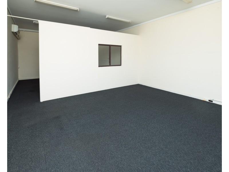 65 Dixon Road, Rockingham WA 6168