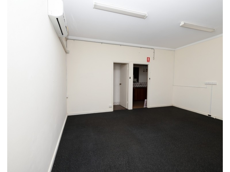 65 Dixon Road, Rockingham WA 6168