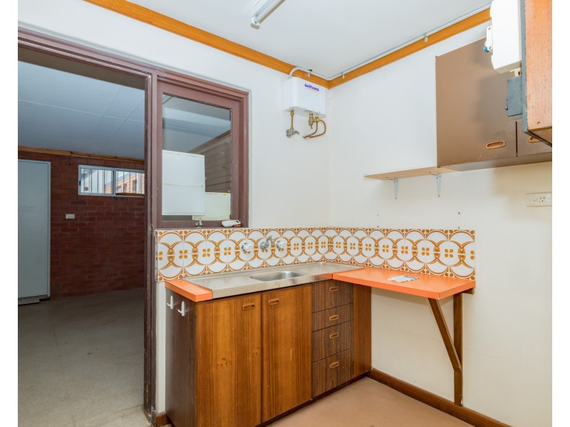 65 Dixon Road, Rockingham WA 6168