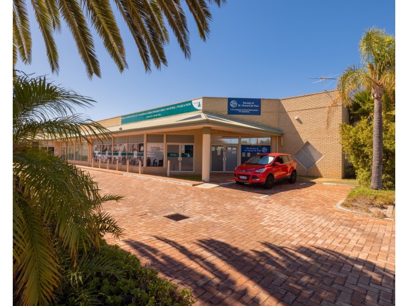 2/14 Livingstone Road, Rockingham WA 6168