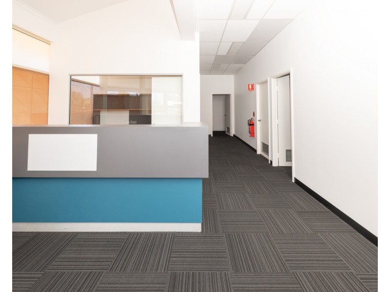 2/14 Livingstone Road, Rockingham WA 6168