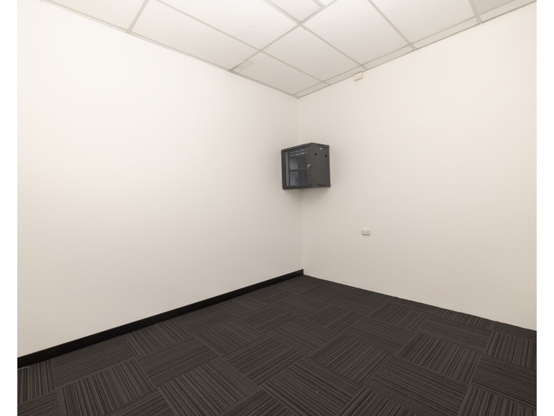 2/14 Livingstone Road, Rockingham WA 6168