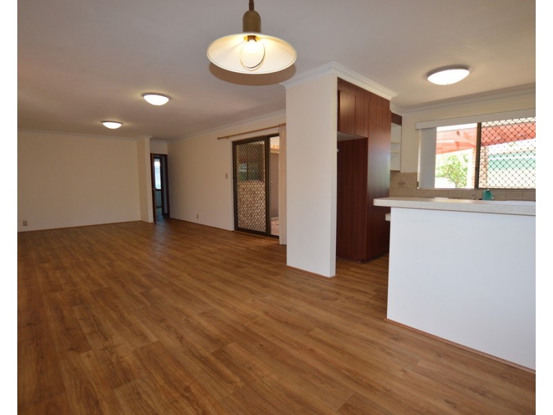 17 Seacrest Street, Safety Bay WA 6169