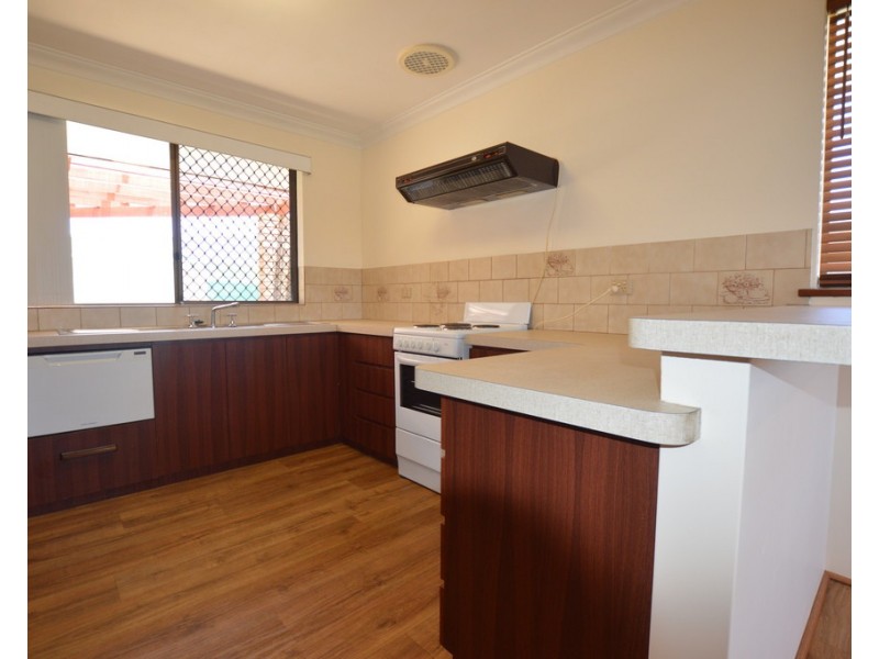 17 Seacrest Street, Safety Bay WA 6169