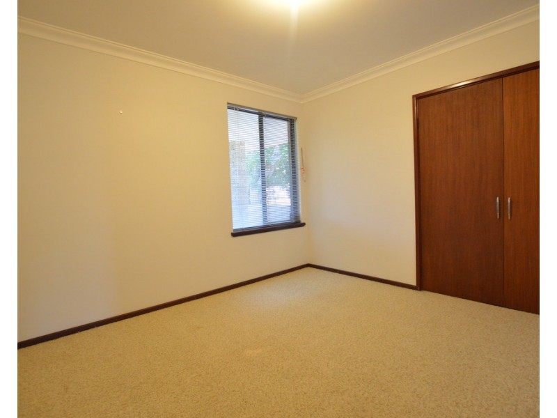 17 Seacrest Street, Safety Bay WA 6169