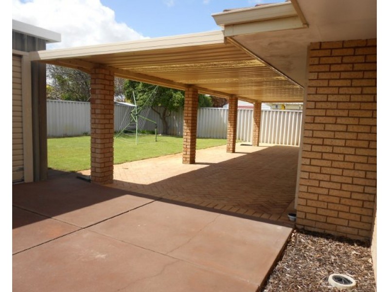 15 Auld Court, Waikiki WA 6169