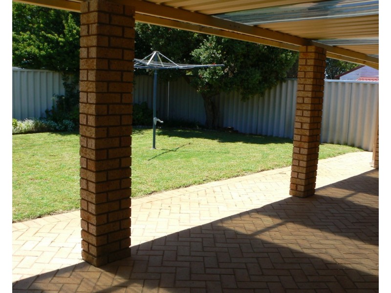 15 Auld Court, Waikiki WA 6169