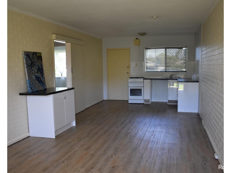 4/12 Harrison Street, Rockingham WA 6168