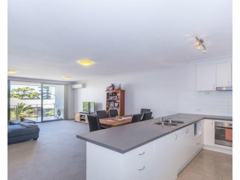 12/15 Kent street, Rockingham WA 6168