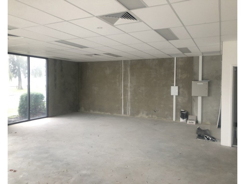 18 Council Ave, Rockingham WA 6168