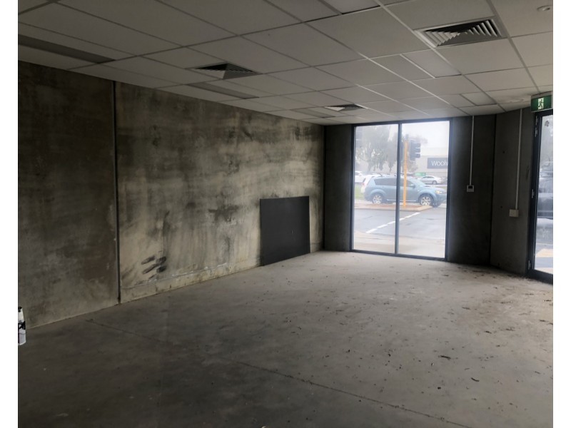 18 Council Ave, Rockingham WA 6168