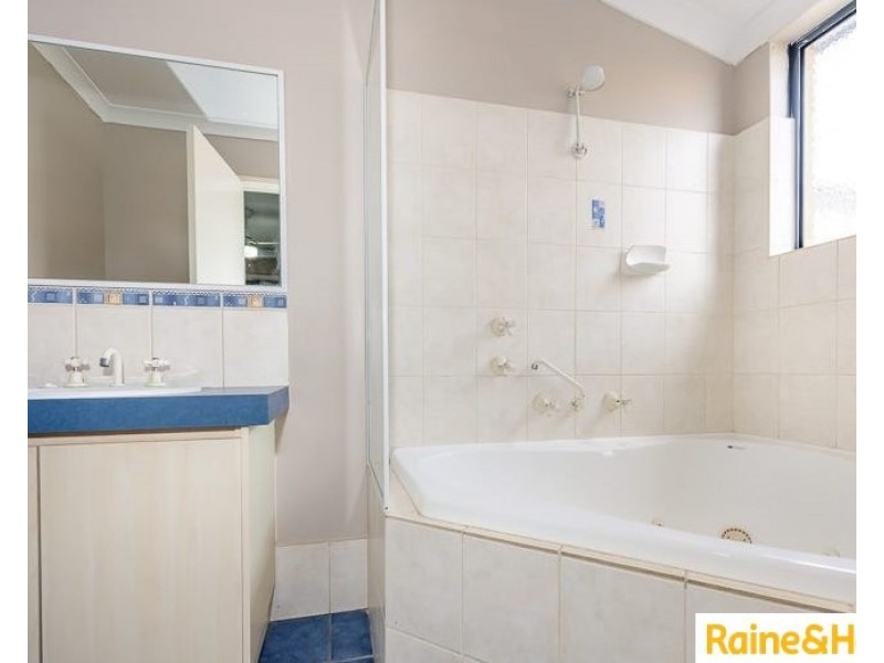 72 Fairview Drive, Waikiki WA 6169