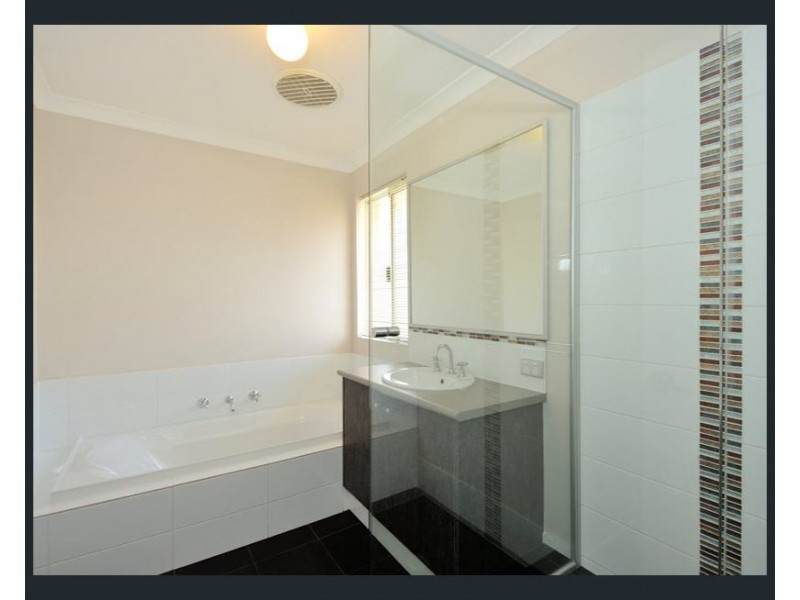 141 Harrington Waters Drive, Waikiki WA 6169