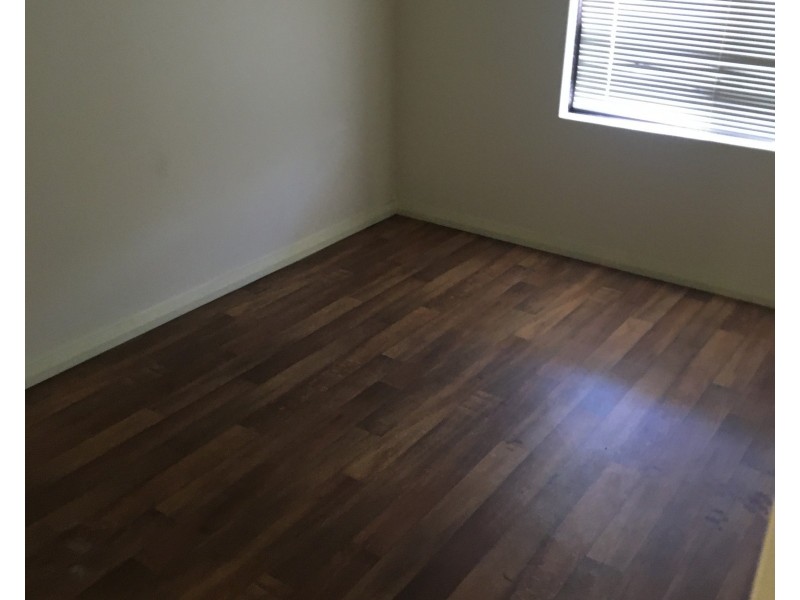 5 A & B Knowle Way, Warnbro WA 6169