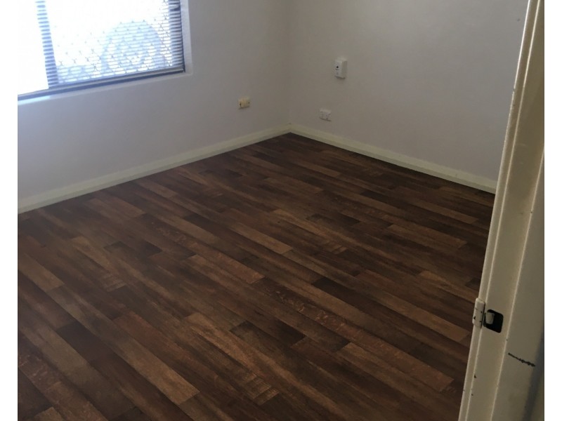 5 A & B Knowle Way, Warnbro WA 6169