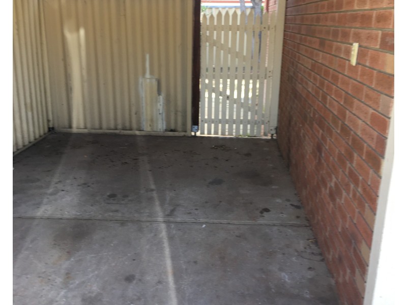 5 A & B Knowle Way, Warnbro WA 6169