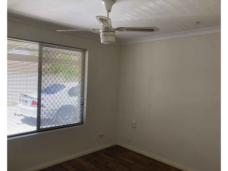 5 A & B Knowle Way, Warnbro WA 6169