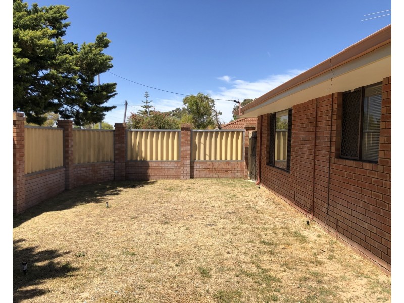 5 A & B Knowle Way, Warnbro WA 6169