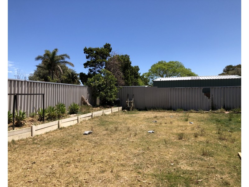 5 A & B Knowle Way, Warnbro WA 6169