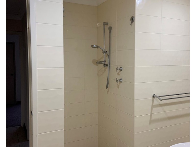 5 A & B Knowle Way, Warnbro WA 6169