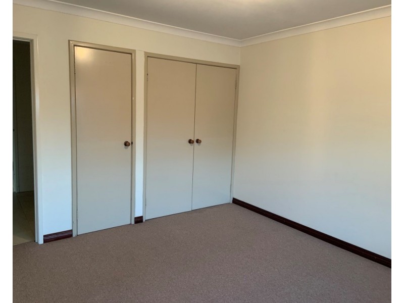 5 A & B Knowle Way, Warnbro WA 6169