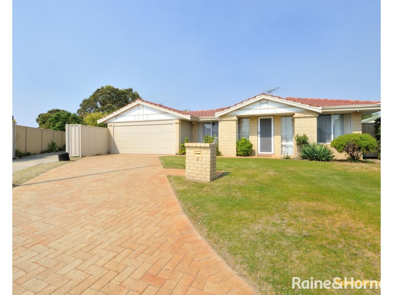 17 Manilla Place, Warnbro WA 6169