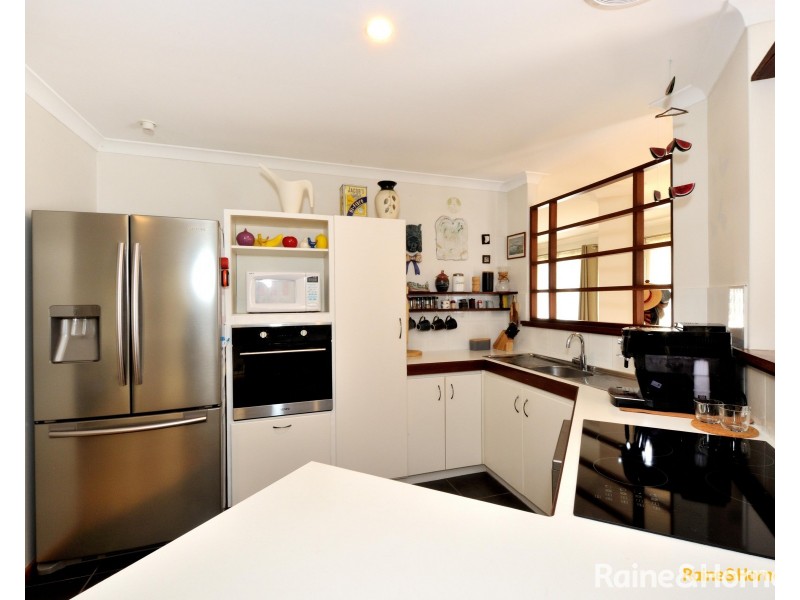 17 Manilla Place, Warnbro WA 6169