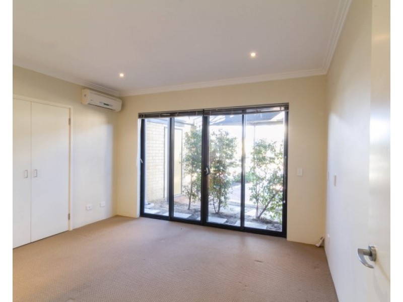 9/18-20 Lake Street, Rockingham WA 6168