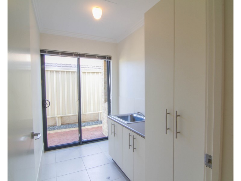 9/18-20 Lake Street, Rockingham WA 6168