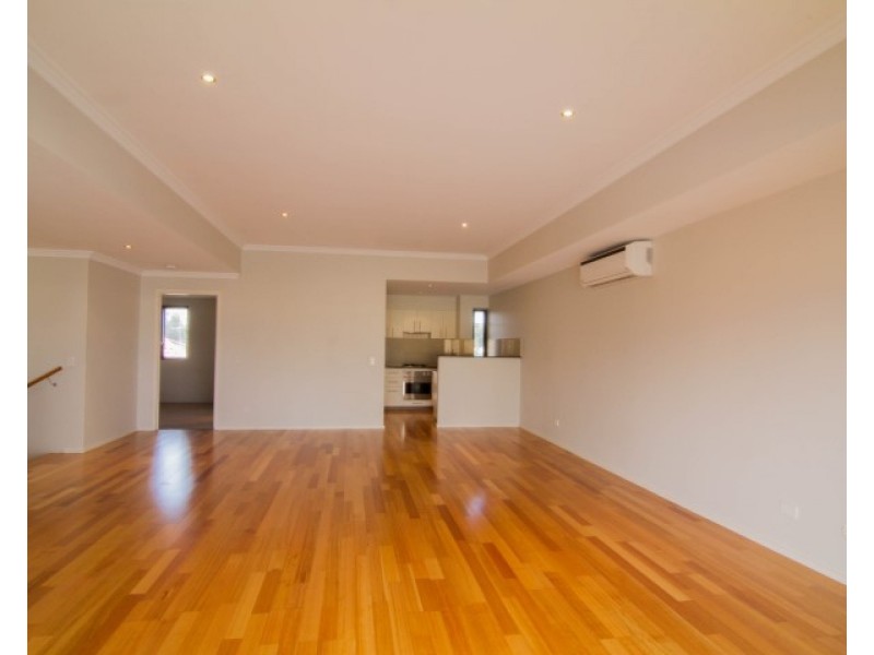 9/18-20 Lake Street, Rockingham WA 6168