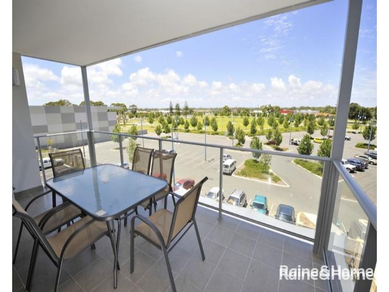 4/15 Kent Street, Rockingham WA 6168