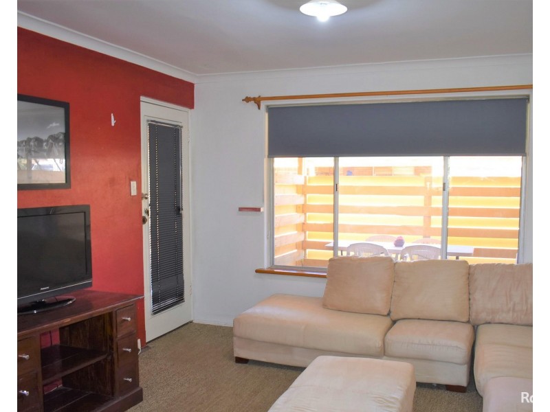 10/15 Fisher Street, Rockingham WA 6168