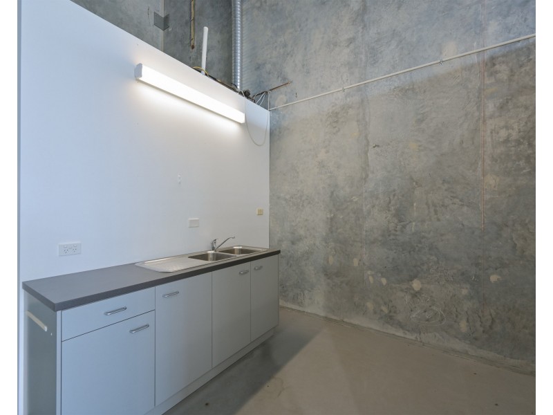 4/20 Merchant Drive, Rockingham WA 6168