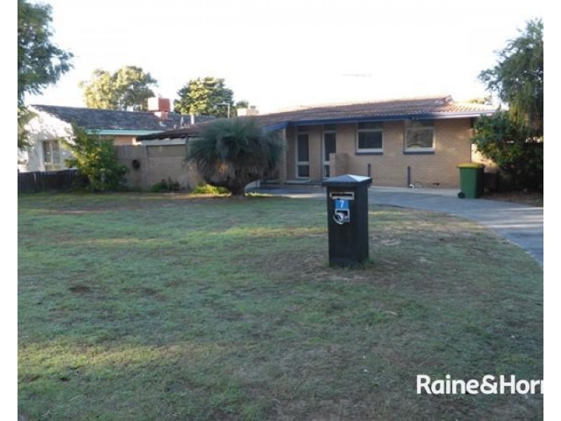 7 Swinstone Street, Rockingham WA 6168