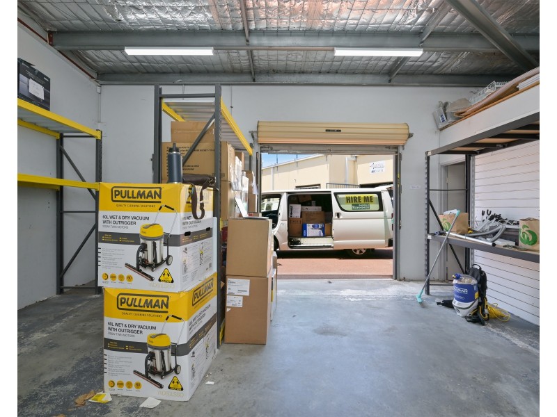 3/8-10 Commodore Drive, Rockingham WA 6168