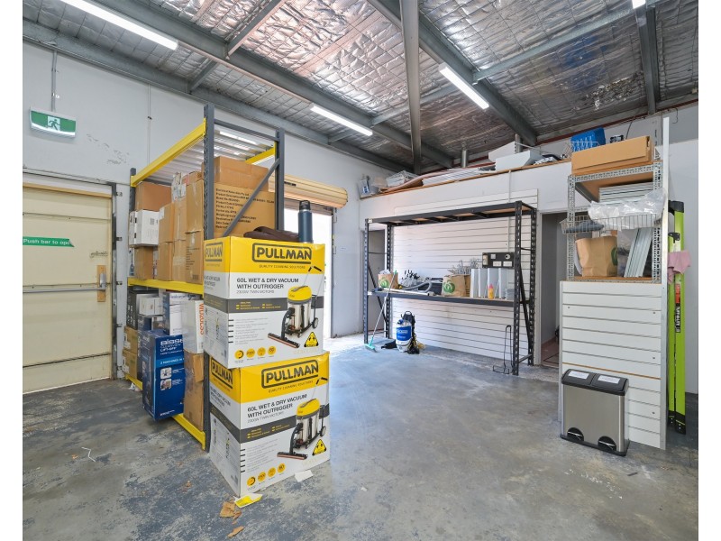 3/8-10 Commodore Drive, Rockingham WA 6168