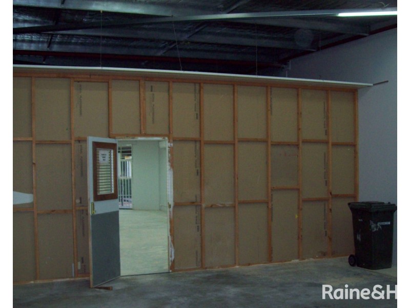 3/8-10 Commodore Drive, Rockingham WA 6168