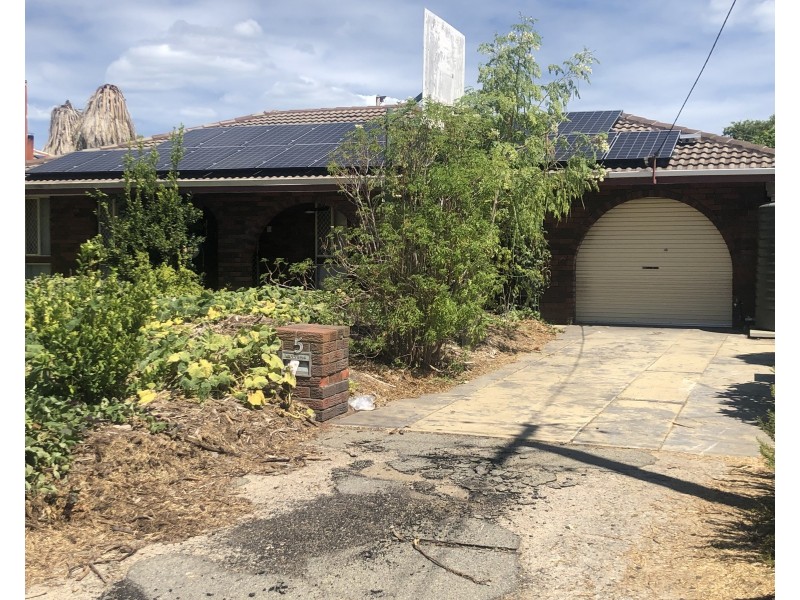 5 Nowranie Place, Hillman WA 6168