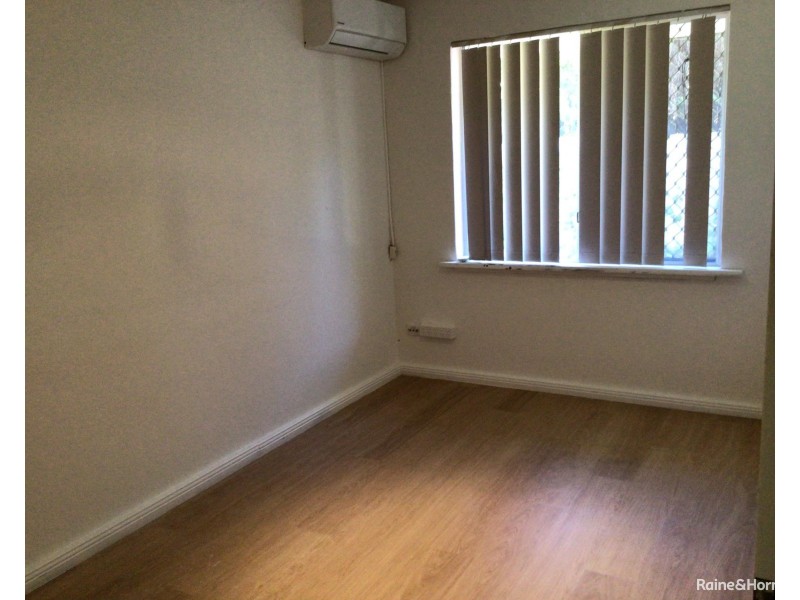 5 Nowranie Place, Hillman WA 6168