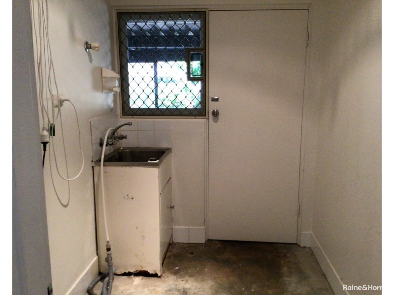 5 Nowranie Place, Hillman WA 6168