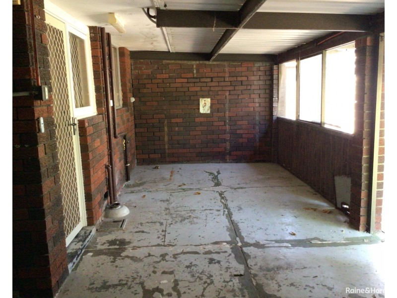 5 Nowranie Place, Hillman WA 6168