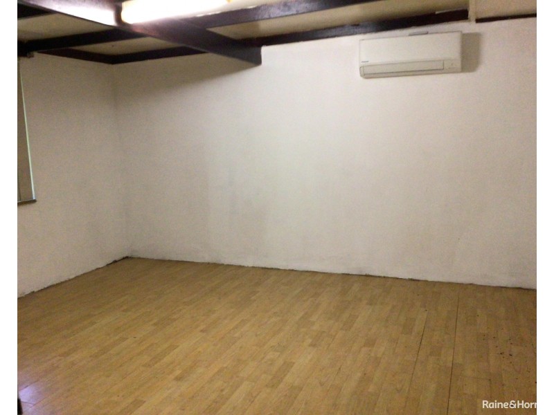 5 Nowranie Place, Hillman WA 6168