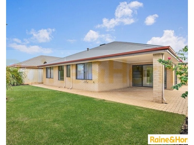 11 Champlain Road, Secret Harbour WA 6173