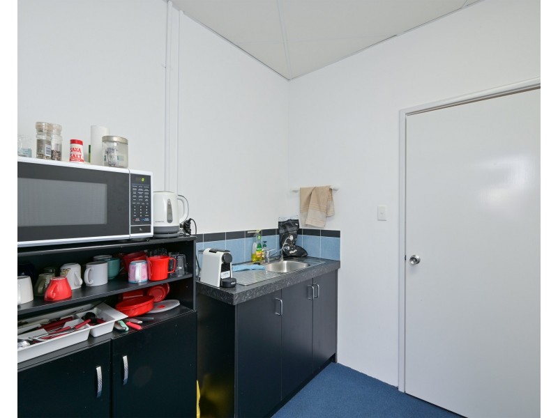 4/7 Cessnock Way, Rockingham WA 6168
