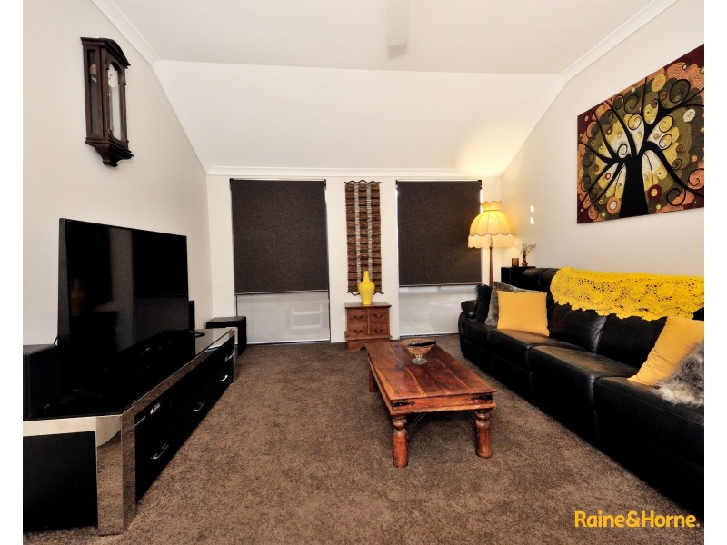 14 Pockett Avenue, Rockingham WA 6168