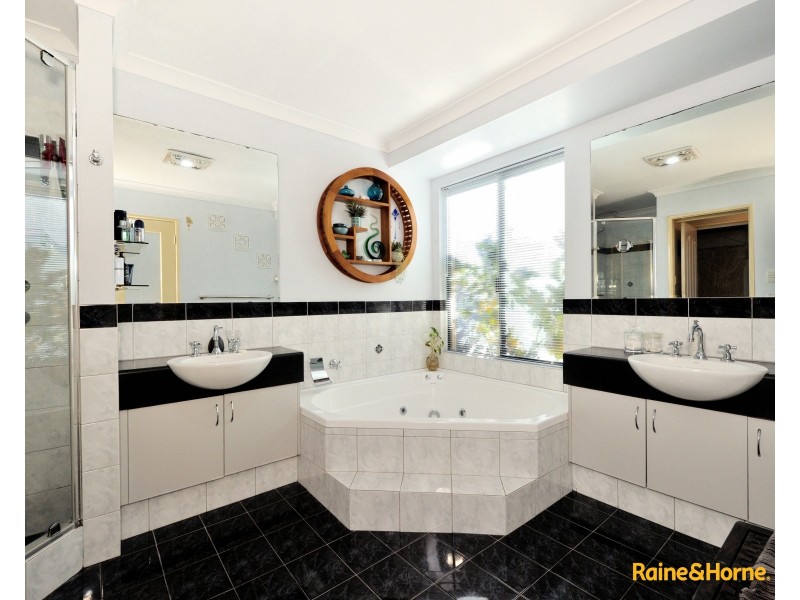 14 Pockett Avenue, Rockingham WA 6168